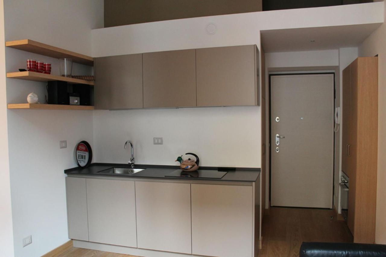 Goldoni77 - 3Mins From Dateo Station Milano Exterior foto